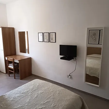 Roma Sleep & Food * Donoratico